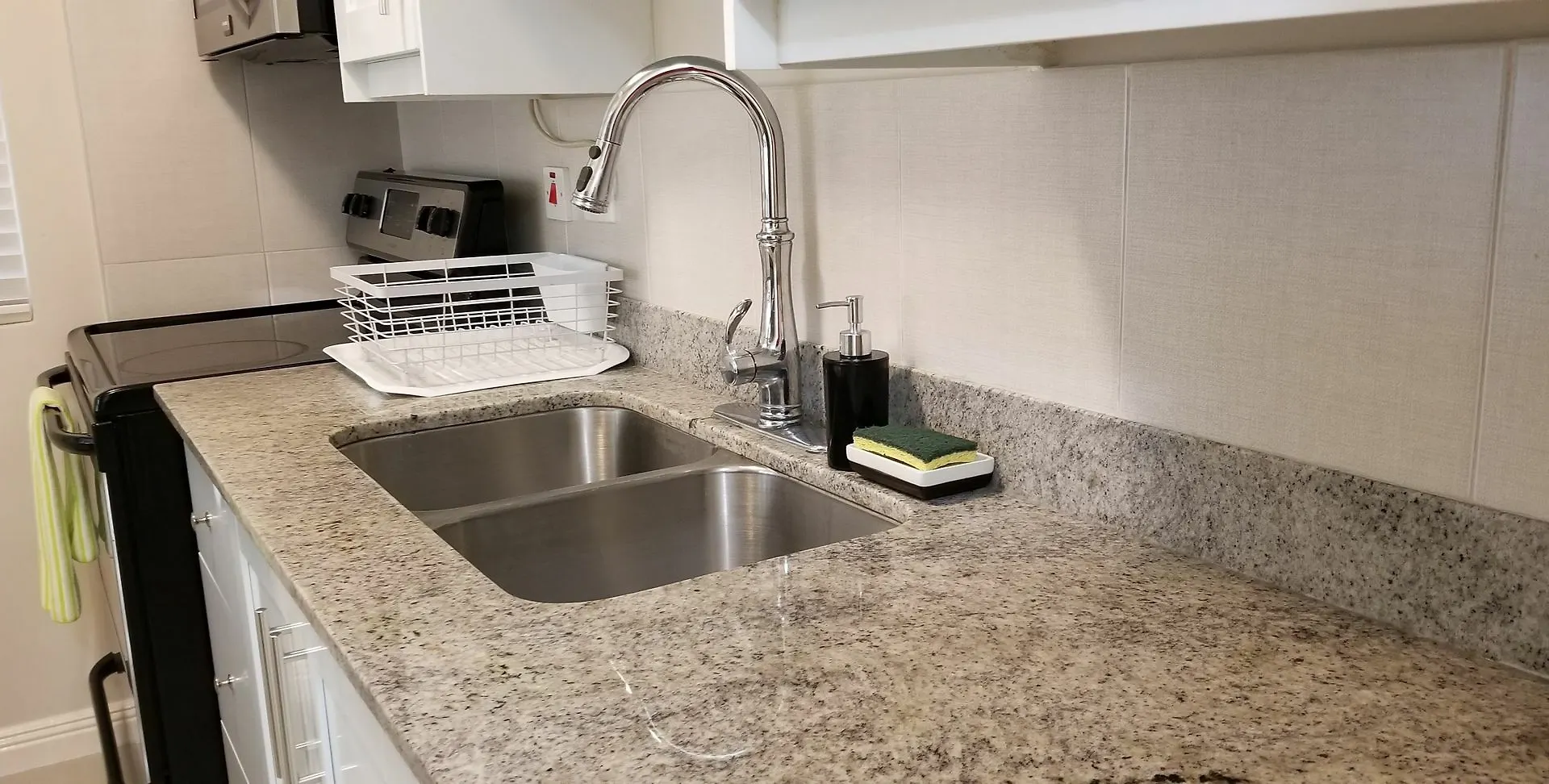 New Kingston Guest Apartment At Eight Jamaika